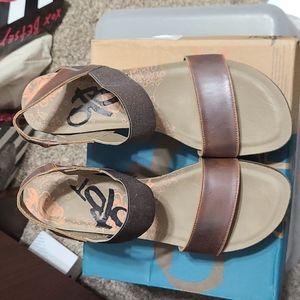 Like New in Box OTBT Bushnell Wedges Size 11